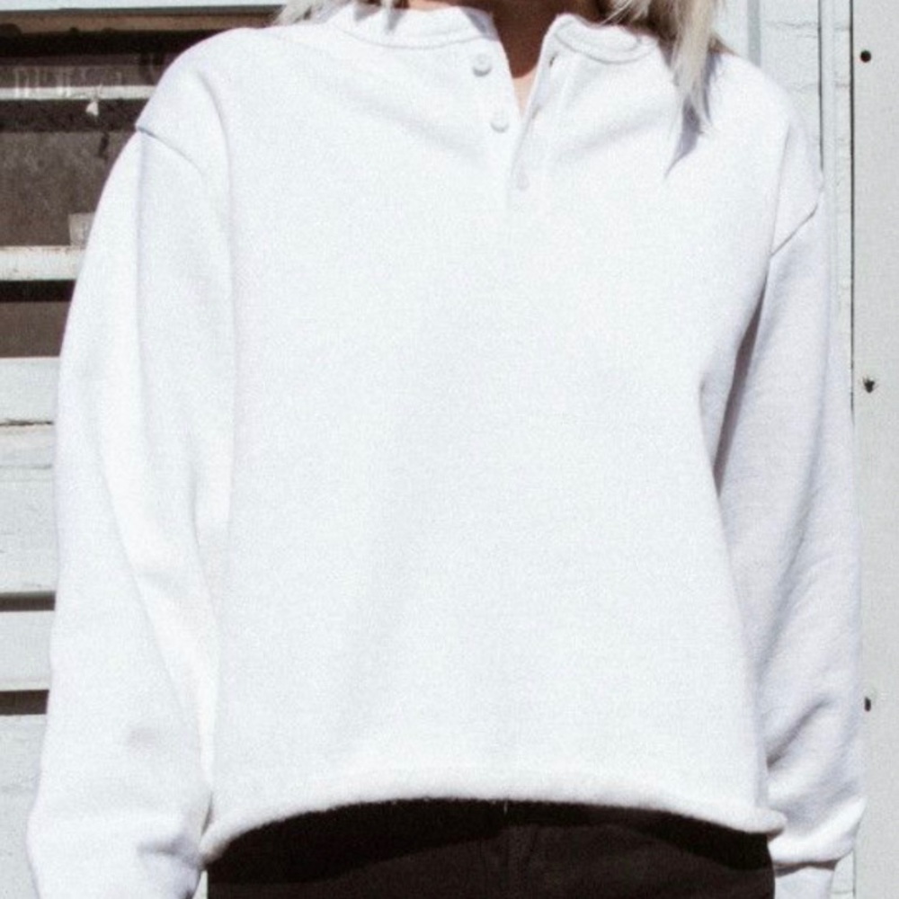 Brandy Melville white Allie fleece top